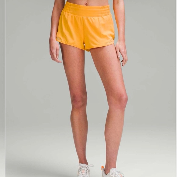 LULULEMON Hotty Hot High Rise Lined 2.5” Short - Picture 2 of 16